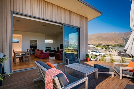 Photo of property in 44 Farrant Drive, Wanaka, 9305