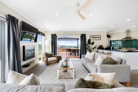 Photo of property in 92 Eskridge Drive, Eskdale, Napier, 4182