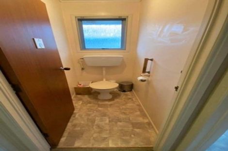 Photo of property in 1/86 Lincoln Park Avenue, Massey, Auckland, 0614