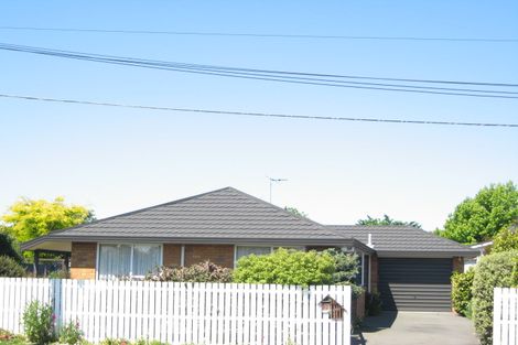 Photo of property in 12 Stapletons Road, Richmond, Christchurch, 8013