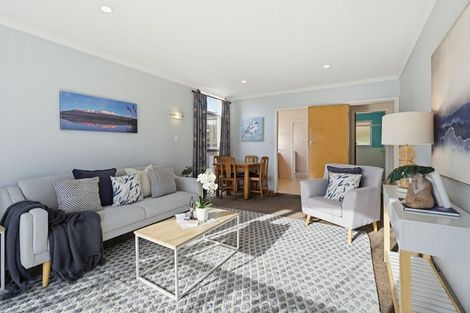 Photo of property in 15-16 Amberley Grove, Hutt Central, Lower Hutt, 5010