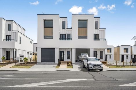 Photo of property in 2/10 Pascoe Avenue, Paremata, Porirua, 5026