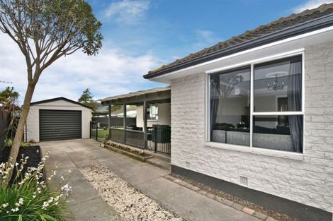 Photo of property in 14 Cob Crescent, Woolston, Christchurch, 8062