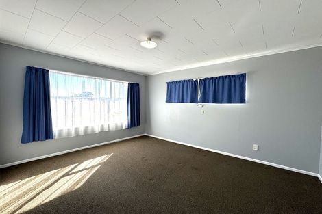 Photo of property in 20 Stewart Crescent, Hokowhitu, Palmerston North, 4410