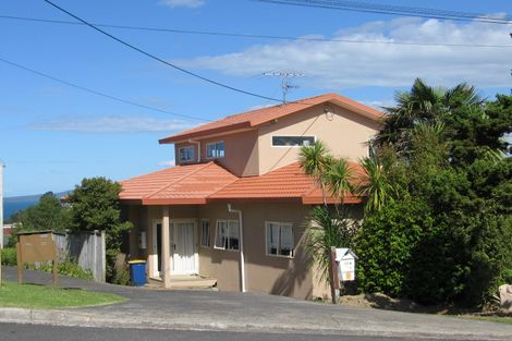 Photo of property in 1/55a Woodlands Crescent, Browns Bay, Auckland, 0630