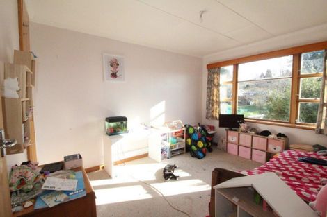 Photo of property in 4 Holmes Street, Mossburn, 9792