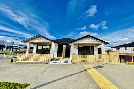 Photo of property in 9 Noia Way, Karaka, 2113