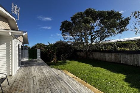 Photo of property in 17 Atiawa Street, Glen Avon, New Plymouth, 4312