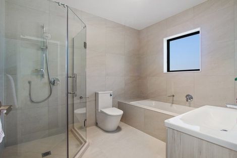 Photo of property in 16 Awa Avenue, Helensville, 0800