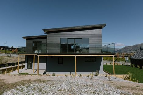 Photo of property in 60 Kirimoko Crescent, Wanaka, 9305