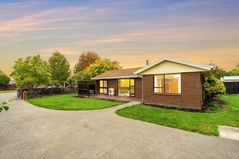 Photo of property in 31 Solomon Avenue, Redwood, Christchurch, 8051