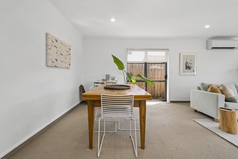 Photo of property in 90a Grey Street, Cambridge, 3434