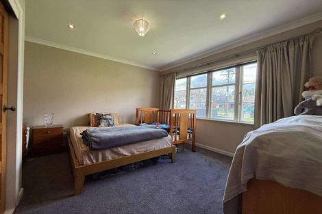 Photo of property in 353 Waiwhetu Road, Fairfield, Lower Hutt, 5011