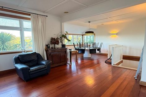 Photo of property in 16 Asquith Terrace, Brooklyn, Wellington, 6021