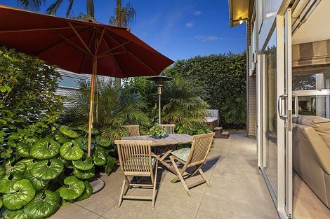 Photo of property in 2a Rushden Terrace, Red Beach, 0932