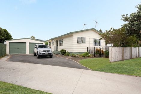 Photo of property in 3b Redditch Place, Papamoa Beach, Papamoa, 3118