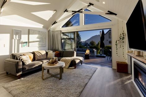 Photo of property in 5 Polperro Court, Jacks Point, Queenstown, 9371