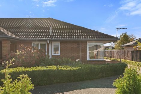 Photo of property in 2/356 Yaldhurst Road, Russley, Christchurch, 8042