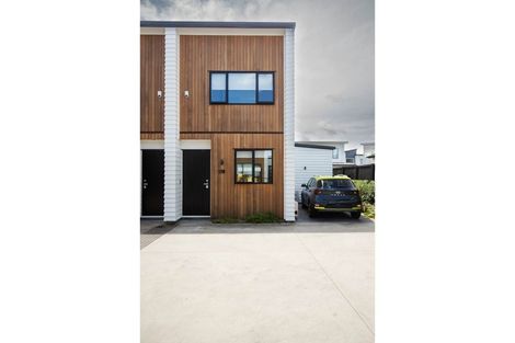 Photo of property in 21b Lumbarda Drive, Kumeu, 0810