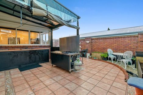 Photo of property in 27 Beach Road, Pahurehure, Papakura, 2113