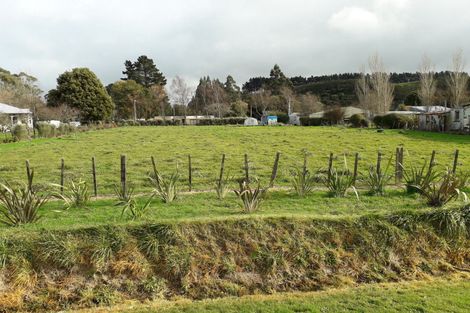 Photo of property in 32 Alfredton Road, Eketahuna, 4900