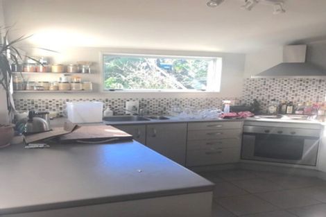 Photo of property in 100e Karepa Street, Brooklyn, Wellington, 6021