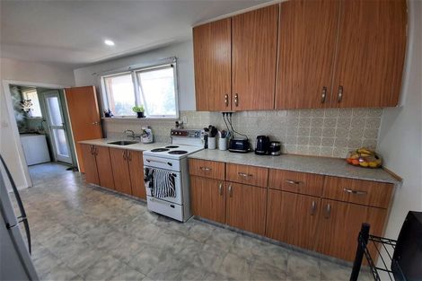 Photo of property in 43 Prestons Road, Redwood, Christchurch, 8051