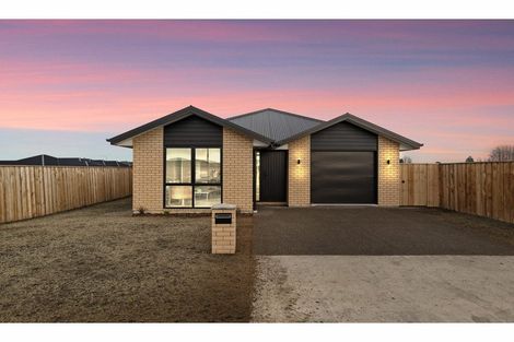 Photo of property in 27 Stackwood Avenue, Woodend, 7691