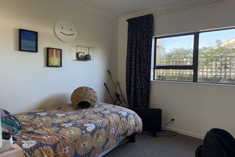 Photo of property in 24 Waimea Road, Waikanae Beach, Waikanae, 5036