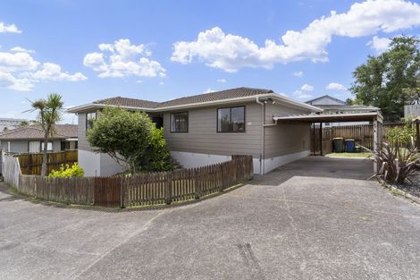 Photo of property in 67 Sunvue Road, Glen Eden, Auckland, 0602