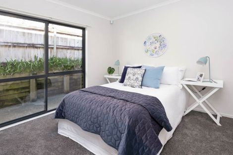 Photo of property in 52 Baverstock Road, Flat Bush, Auckland, 2016