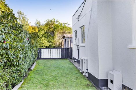 Photo of property in 32 Leicester Street, Patea, 4520