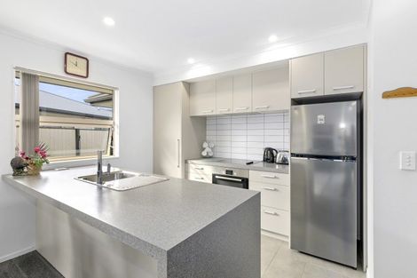 Photo of property in 2 Cataldo Mews, Avalon, Lower Hutt, 5011