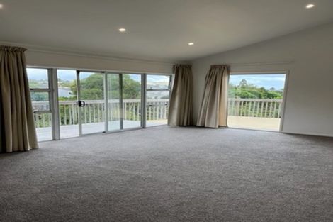 Photo of property in 1/4 Chevron Place, Castor Bay, Auckland, 0620