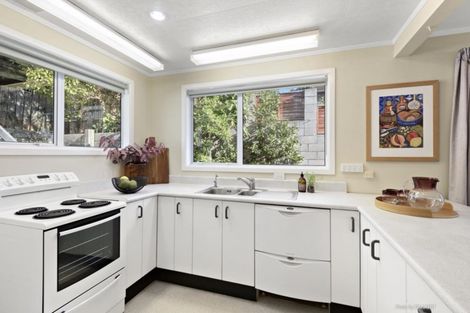 Photo of property in 6 Linwood Way, Island Bay, Wellington, 6023