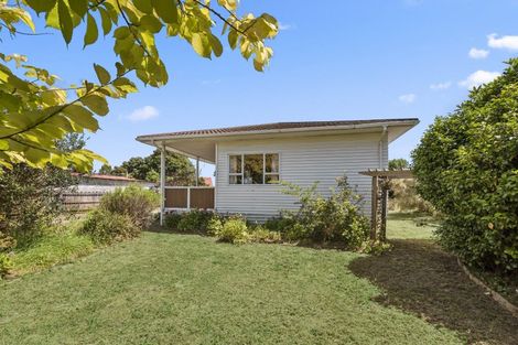 Photo of property in 49 Kirk Street, Otaki, 5512