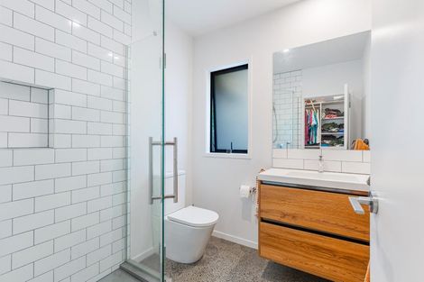 Photo of property in 7 Tarara Lane, Kumeu, 0810