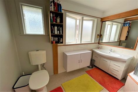 Photo of property in 9 Malcolm Place, Mangere East, Auckland, 2024