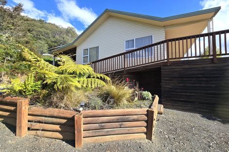 Photo of property in 4 Collins Place, Picton, 7220