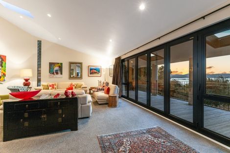 Photo of property in 52 Walter Road, Lowry Bay, Lower Hutt, 5013