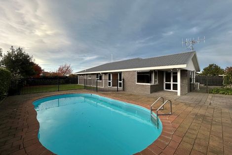 Photo of property in 17 Whiting Crescent, Greenmeadows, Napier, 4112