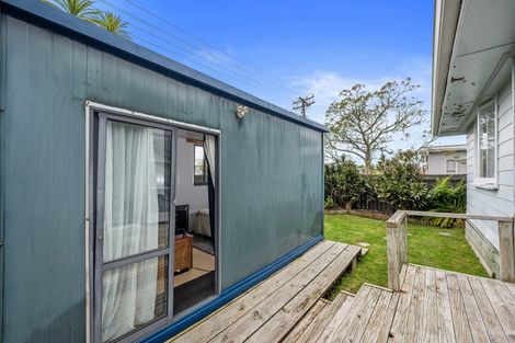 Photo of property in 36 Parakai Avenue, Parakai, 0830