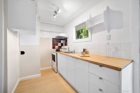 Photo of property in 38 Bedford Street, Northland, Wellington, 6012