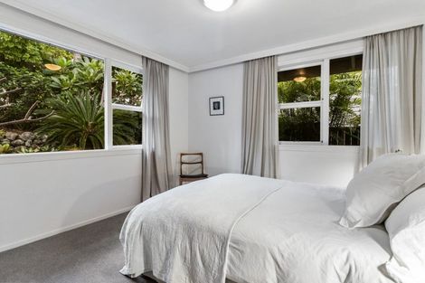 Photo of property in 41 Old Lake Road, Narrow Neck, Auckland, 0624