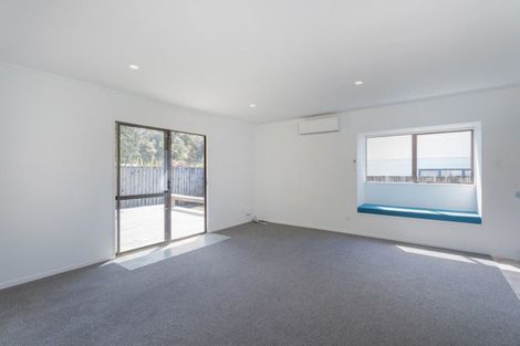 Photo of property in 15 Kawakawa Road, Whitianga, 3510