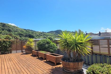 Photo of property in 21 Oxford Street, Picton, 7220