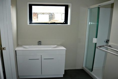 Photo of property in 120 Lynwood Road, New Lynn, Auckland, 0600