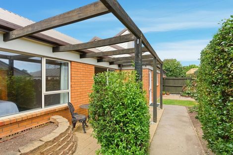 Photo of property in 2/60 Lancewood Drive, Halswell, Christchurch, 8025