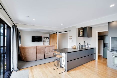Photo of property in 15 Bruce Avenue, Glenview, Hamilton, 3206