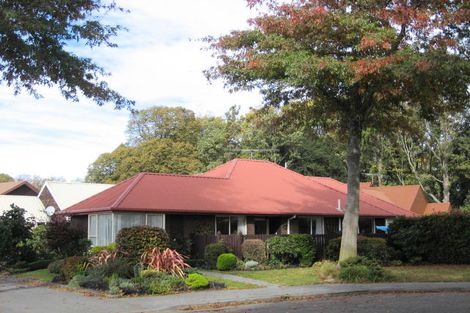 Photo of property in 11 Ludecke Place, Sockburn, Christchurch, 8042